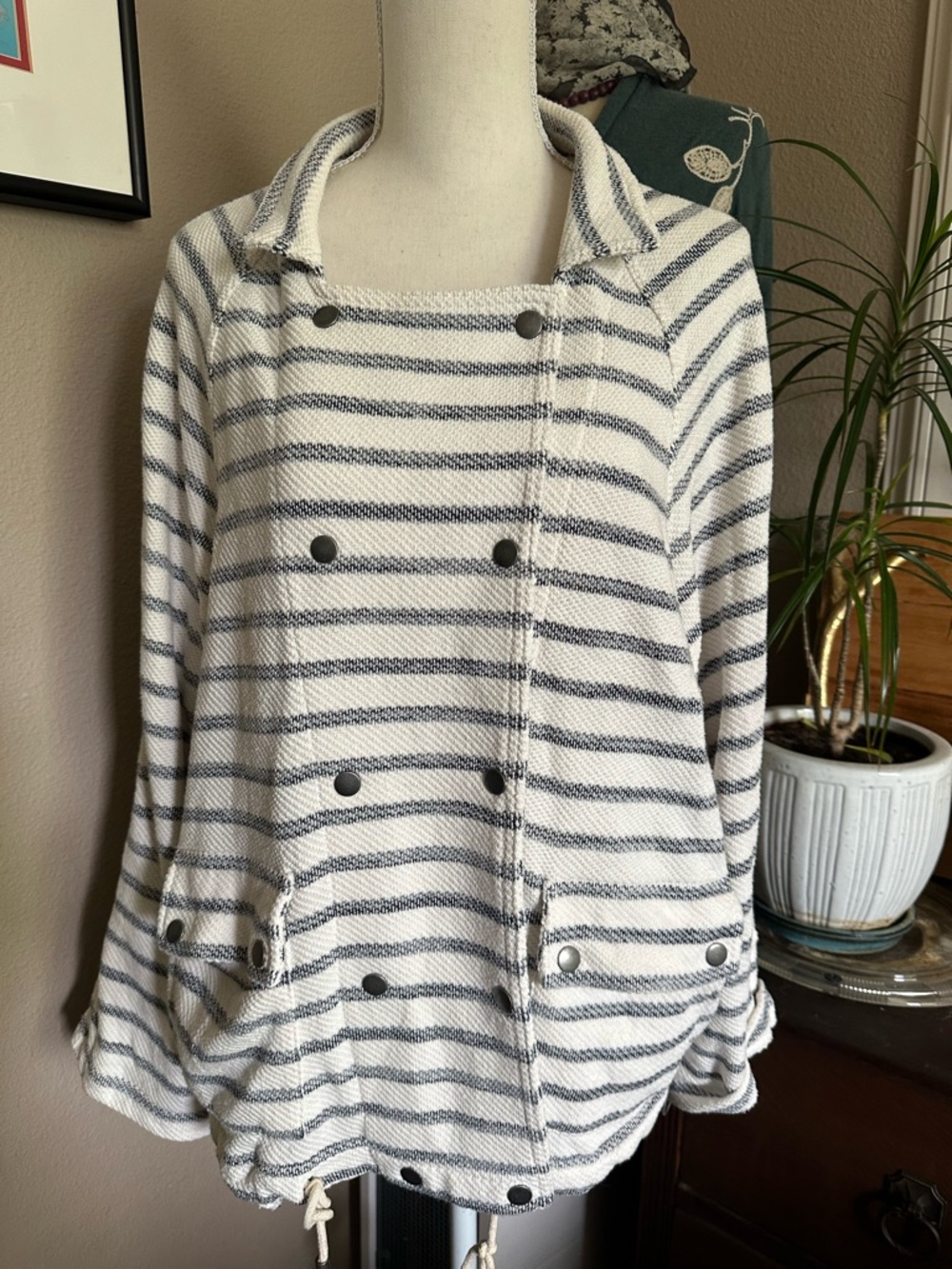 Anthropologie Dolan left coast collection  Cream and Gray Button-Front Jacket M